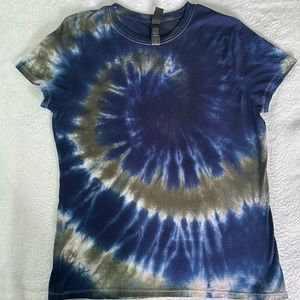 Hand-made Spiral Tie-Dye Shirt (Size: Women Large)